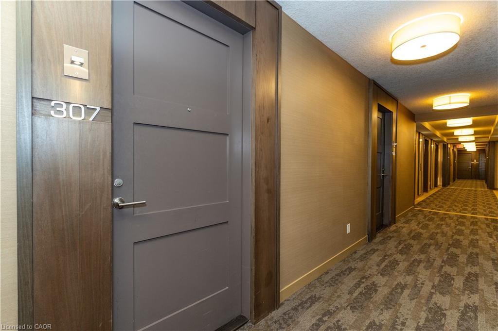 307-300 Front Street W Property Photo 5