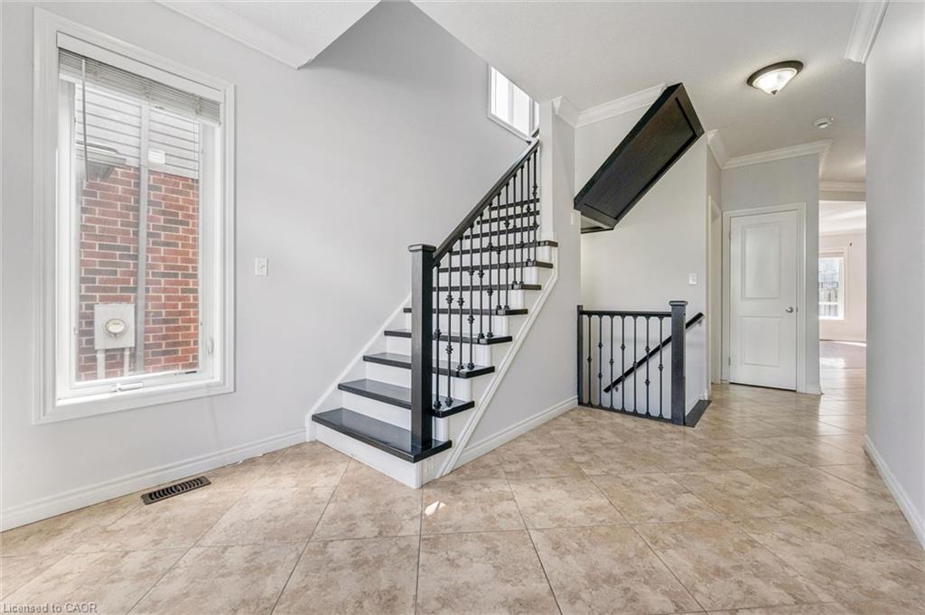 909 Pebblecreek Court Property Photo 16
