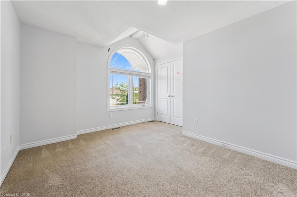 909 Pebblecreek Court Property Photo 17