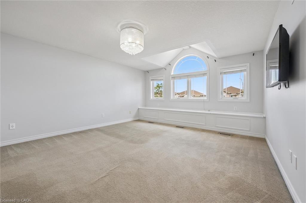 909 Pebblecreek Court Property Photo 24