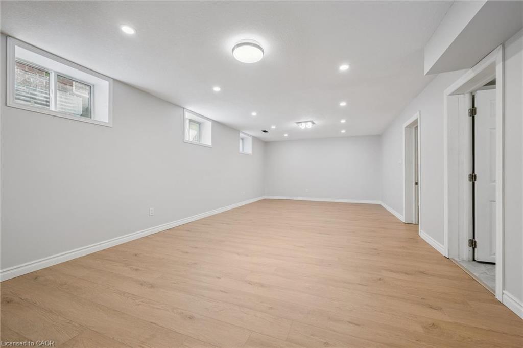 909 Pebblecreek Court Property Photo 30