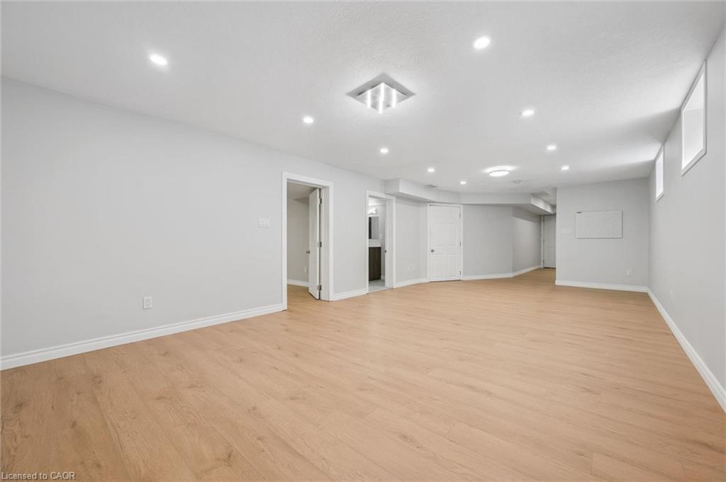 909 Pebblecreek Court Property Photo 31