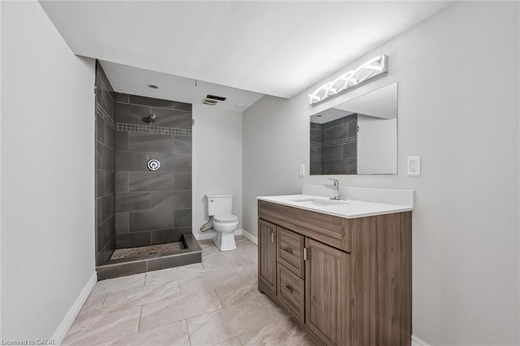 909 Pebblecreek Court Property Photo 34