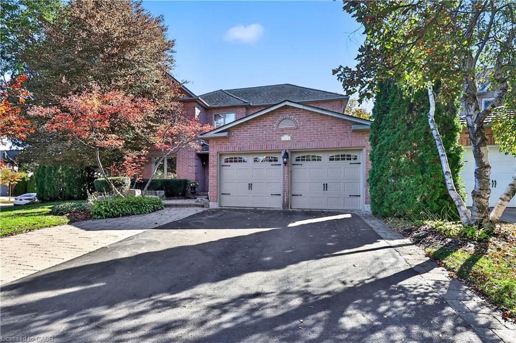 1572 Flamborough Circle Property Photo 1