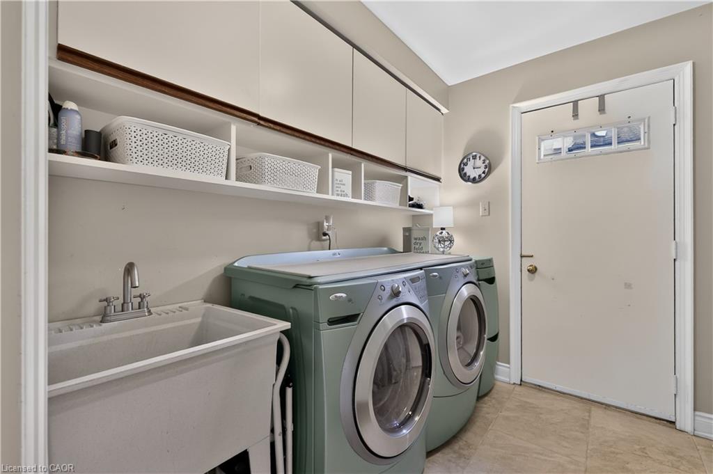 1572 Flamborough Circle Property Photo 15