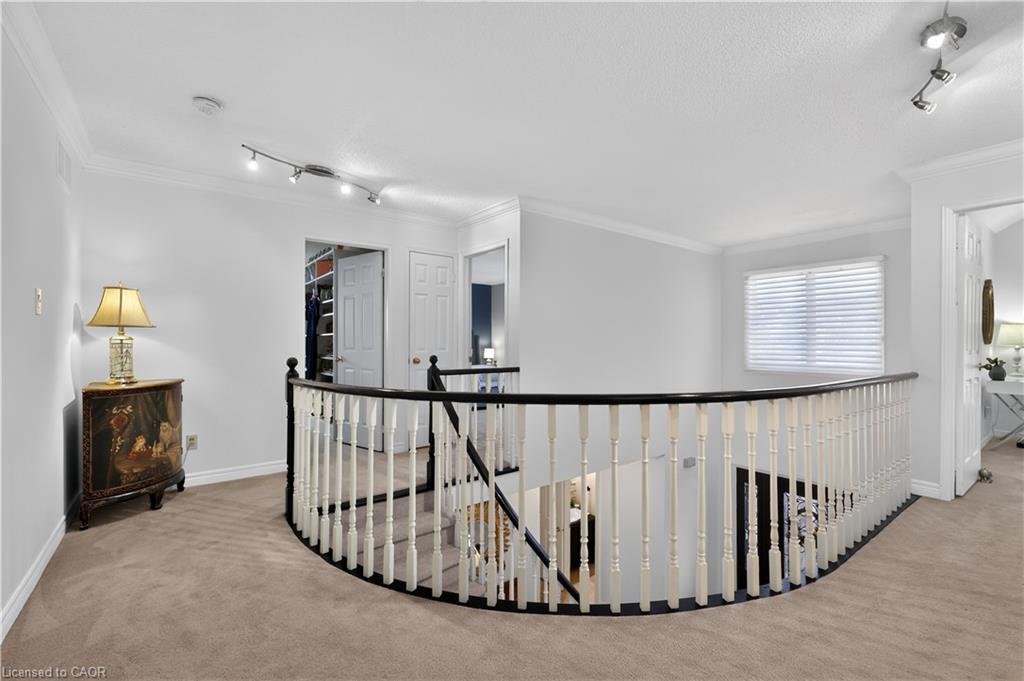 1572 Flamborough Circle Property Photo 16