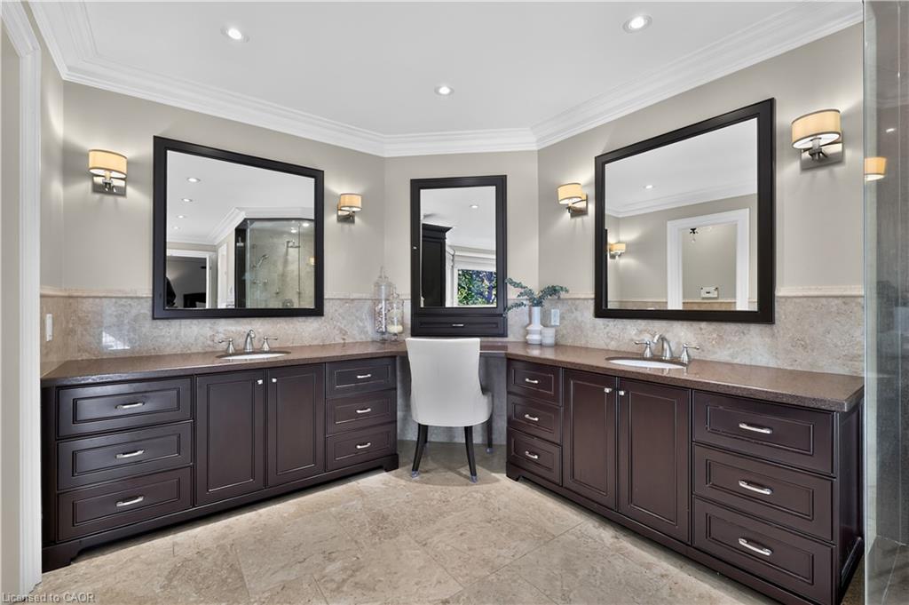 1572 Flamborough Circle Property Photo 20