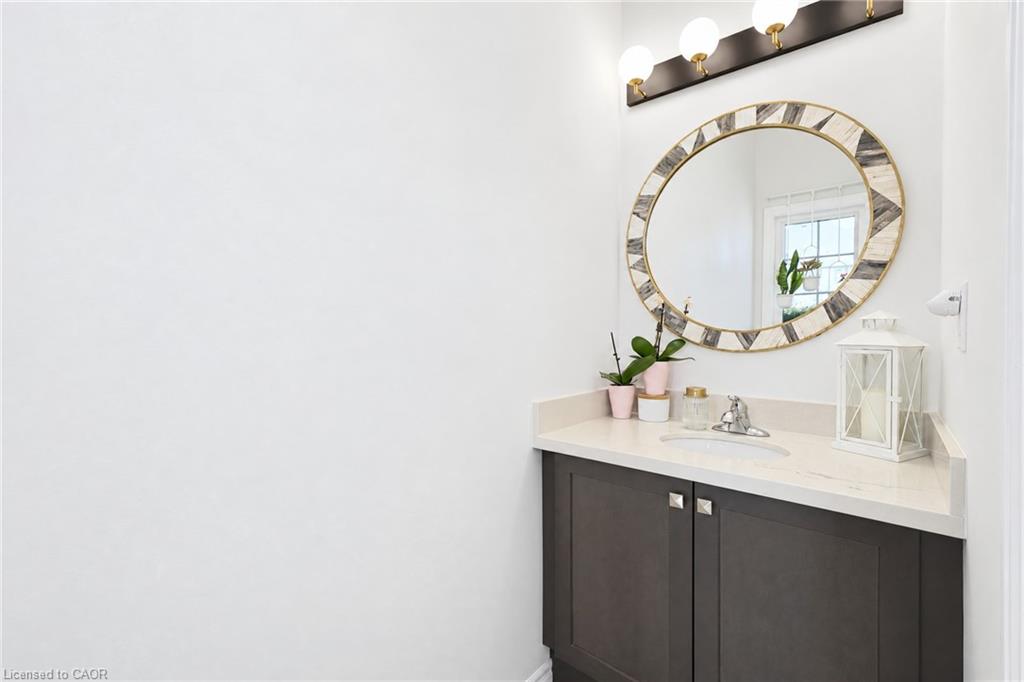 60 Starling Drive Property Photo 4
