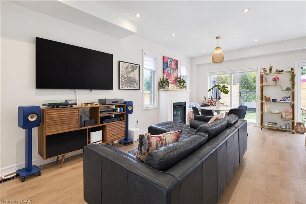 60 Starling Drive Property Photo 12