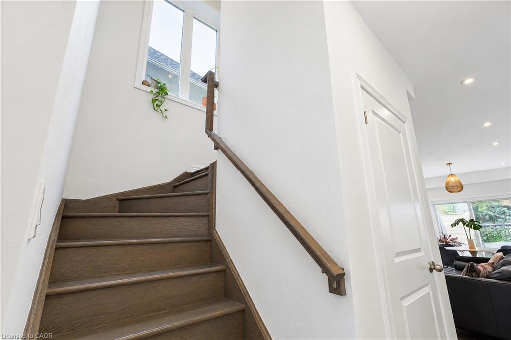 60 Starling Drive Property Photo 16