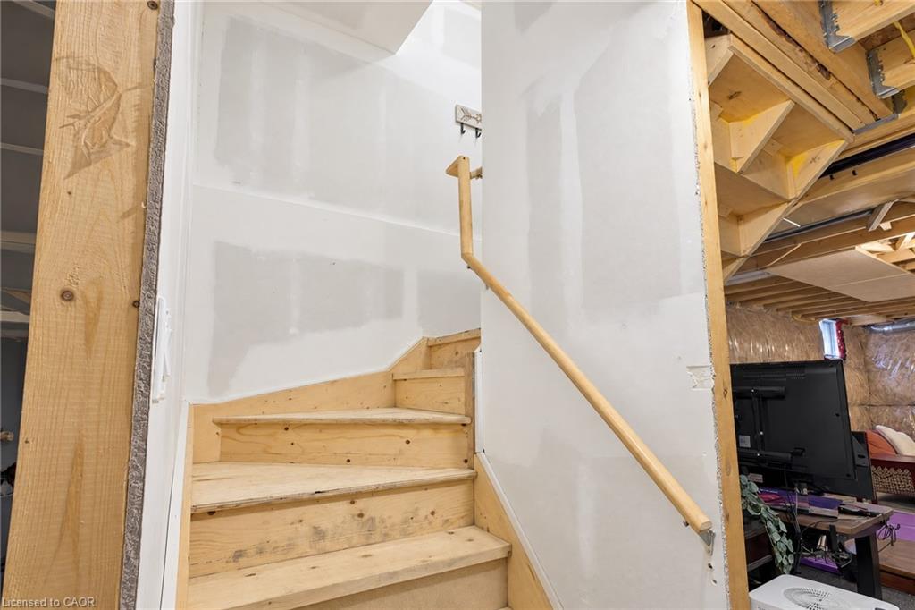 60 Starling Drive Property Photo 30