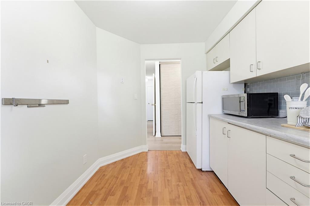 110-30 Hugo Crescent Property Photo 8