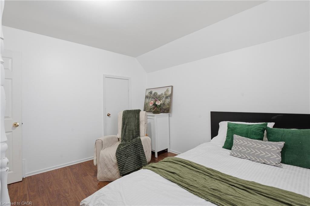 126 Niagara Street Property Photo 23