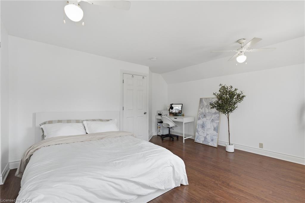 126 Niagara Street Property Photo 25
