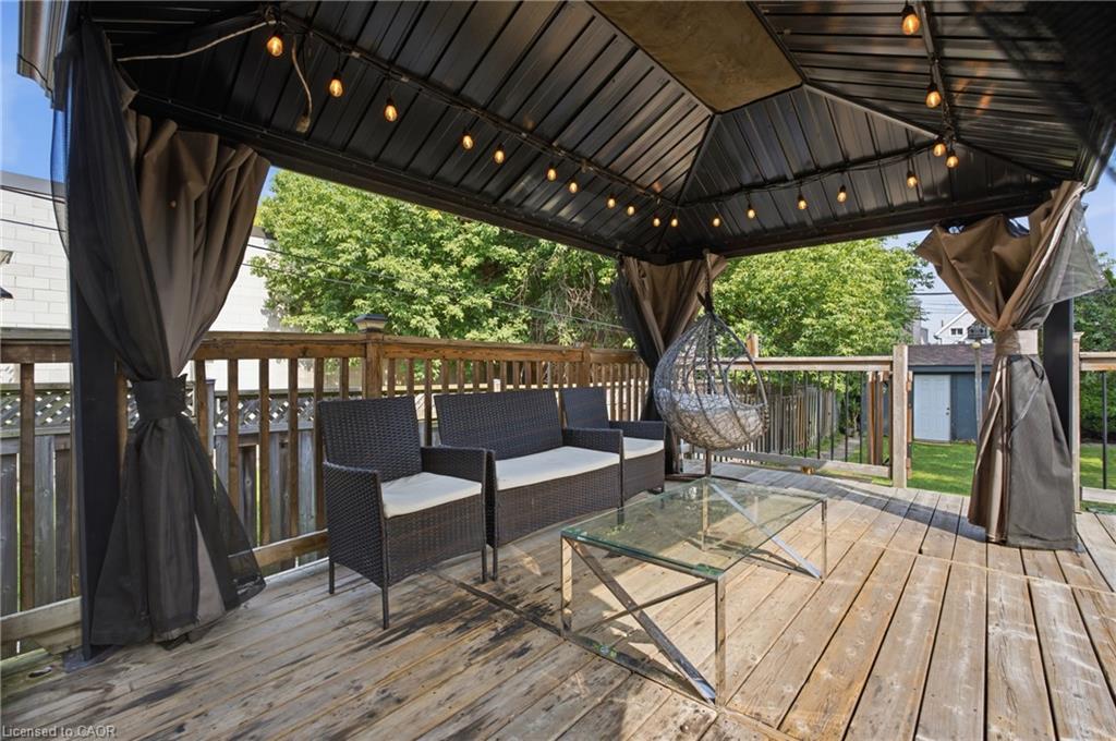 126 Niagara Street Property Photo 38