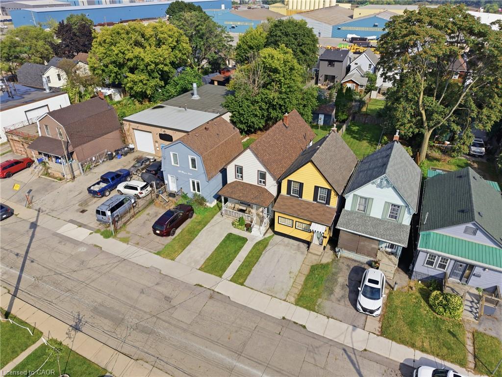 126 Niagara Street Property Photo 46