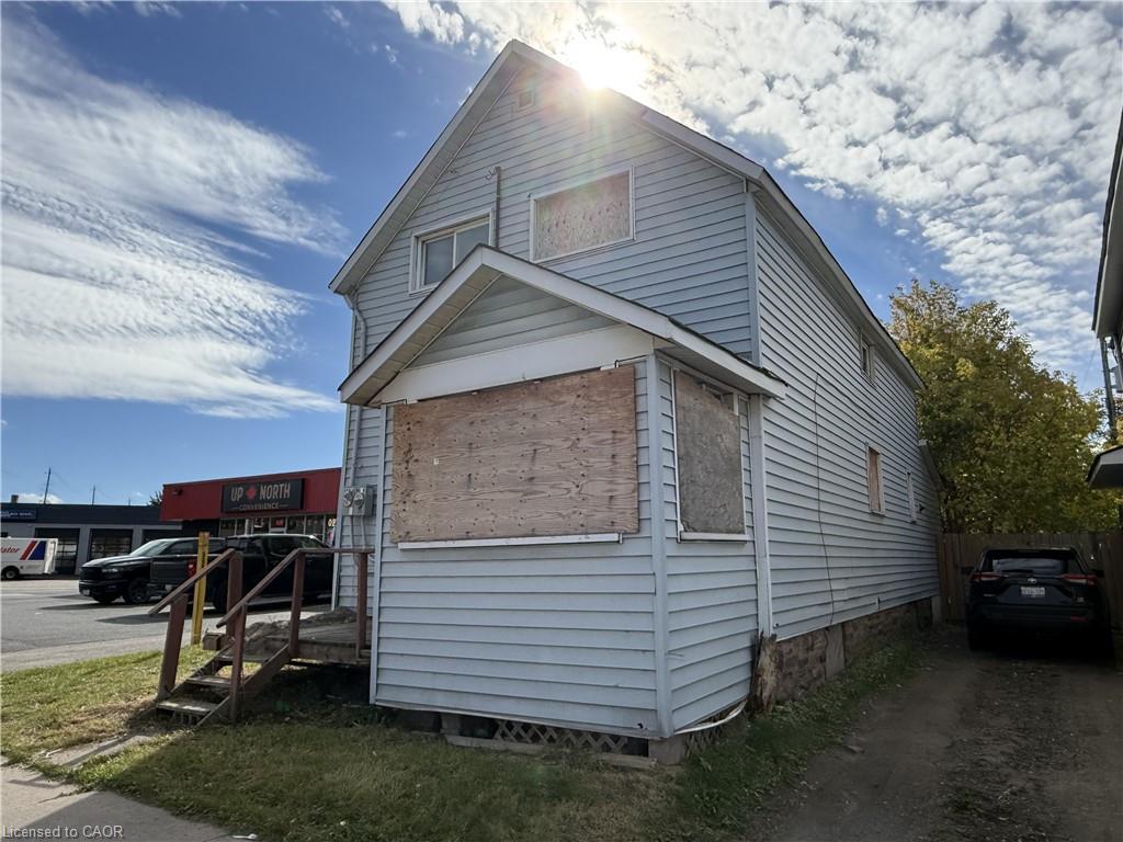 21 Cathcart Street Property Photo 3