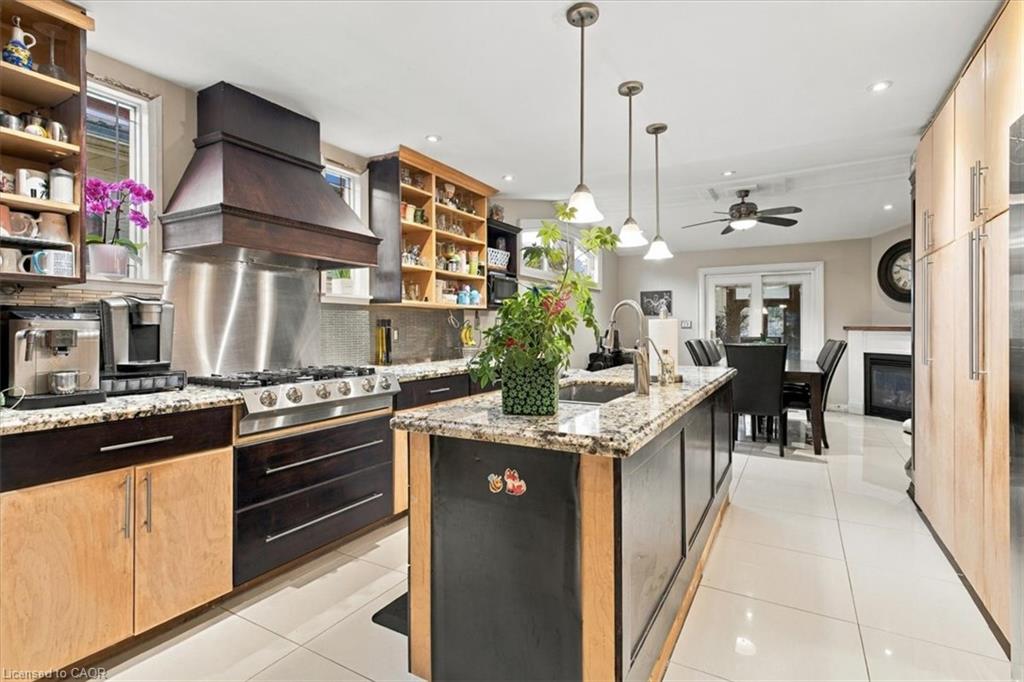 53 Picton Street W Property Photo 13