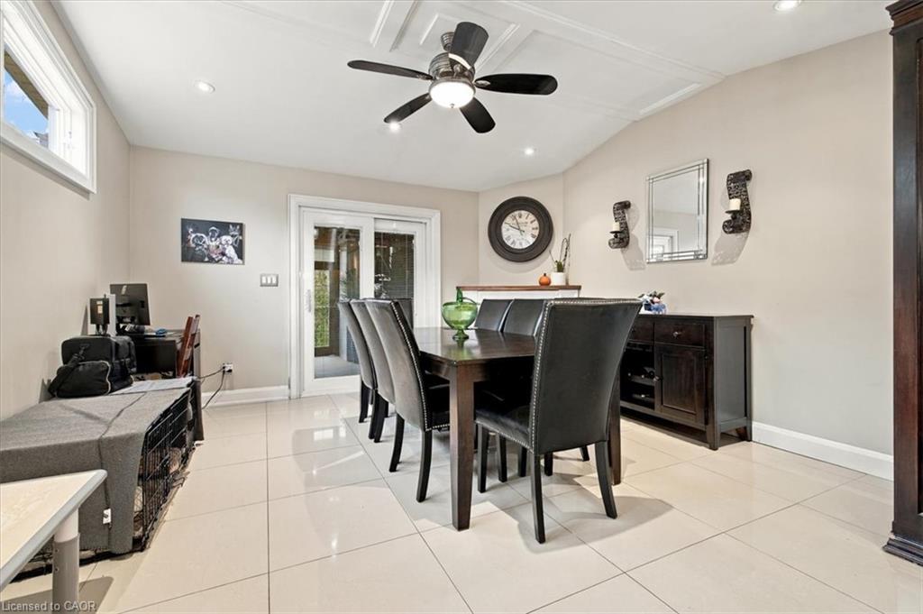 53 Picton Street W Property Photo 17