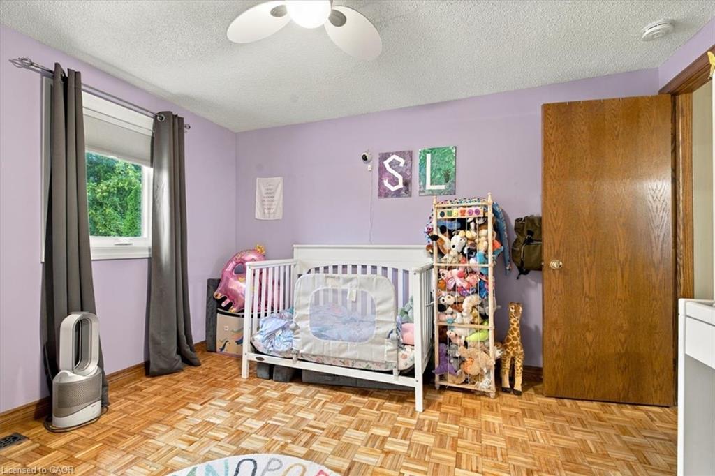 53 Picton Street W Property Photo 28