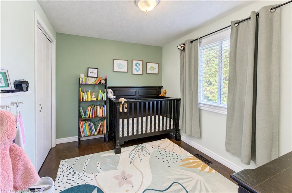 527b Rosemeadow Crescent Property Photo 11