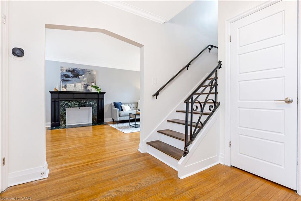 366 Aberdeen Avenue Property Photo 7