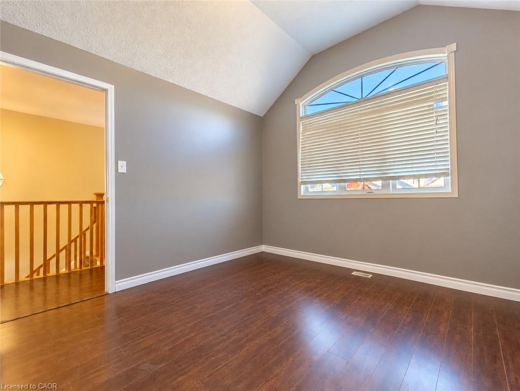 52 Isabella Street Property Photo 14
