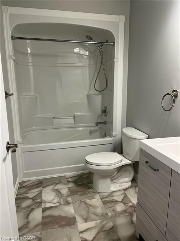 2-453 Turnberry Street Property Photo 5