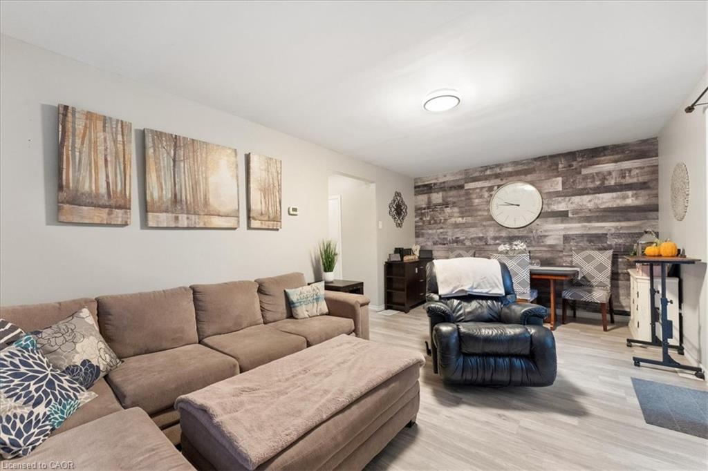 8 First Private Road Property Photo 20