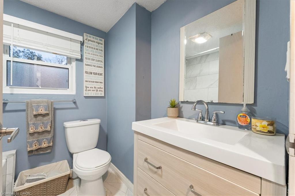 8 First Private Road Property Photo 25