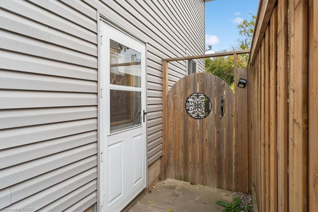 8 First Private Road Property Photo 33