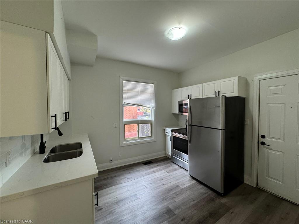 58 Arthur Avenue N Property Photo 4