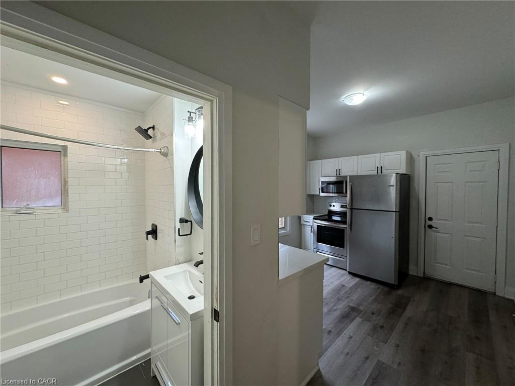 58 Arthur Avenue N Property Photo 8