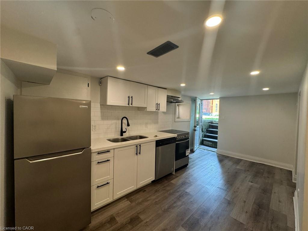 58 Arthur Avenue N Property Photo 31
