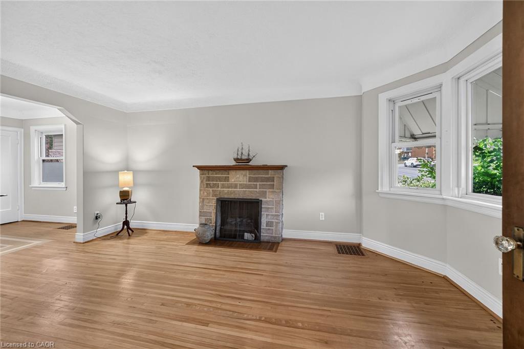 603 Upper Wentworth Street Property Photo 11
