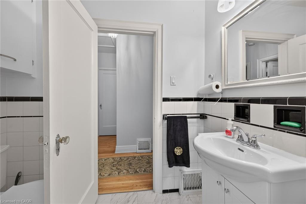 603 Upper Wentworth Street Property Photo 23