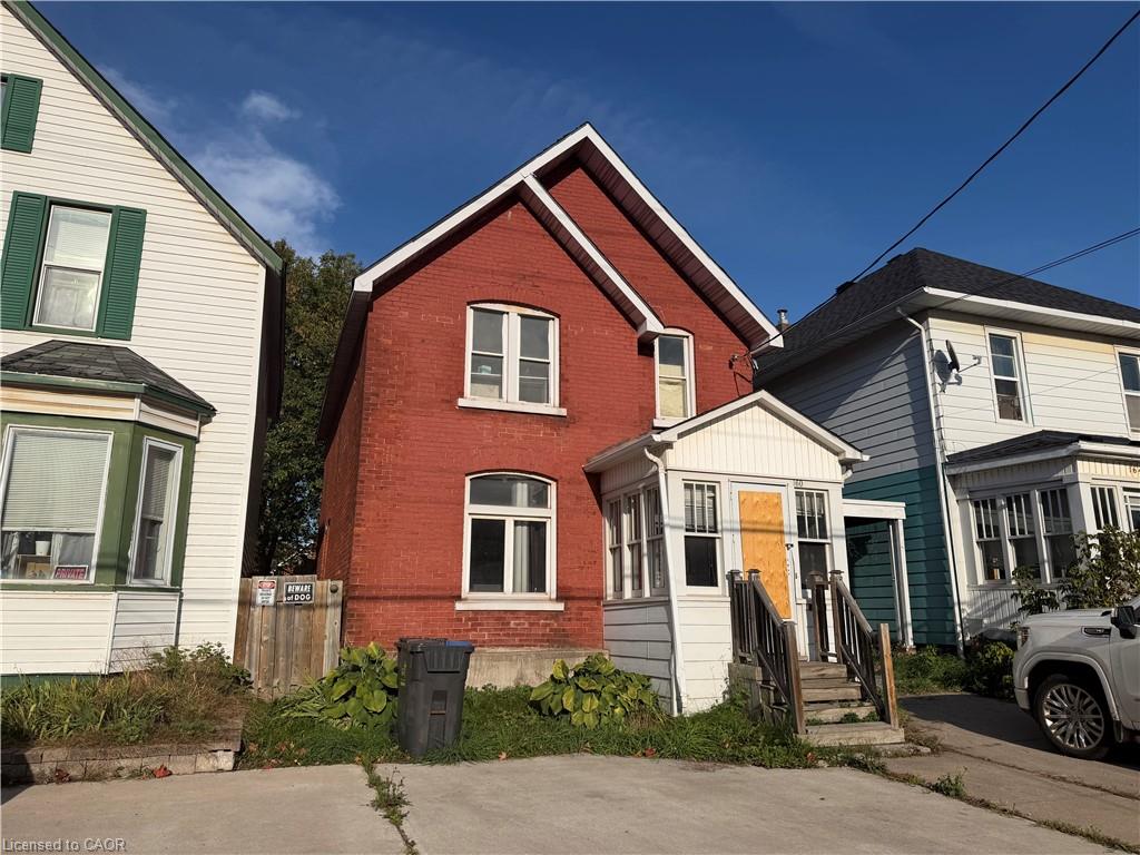 160 Albert Street E Property Photo 1