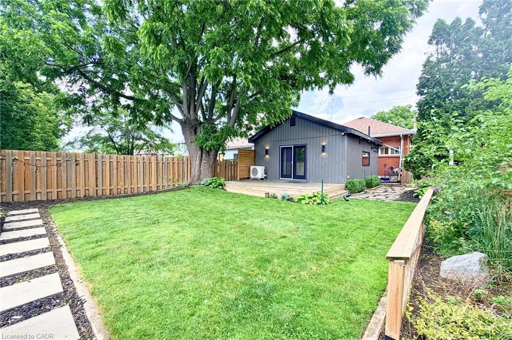 42 1/2 Strathcona Avenue Property Photo 1