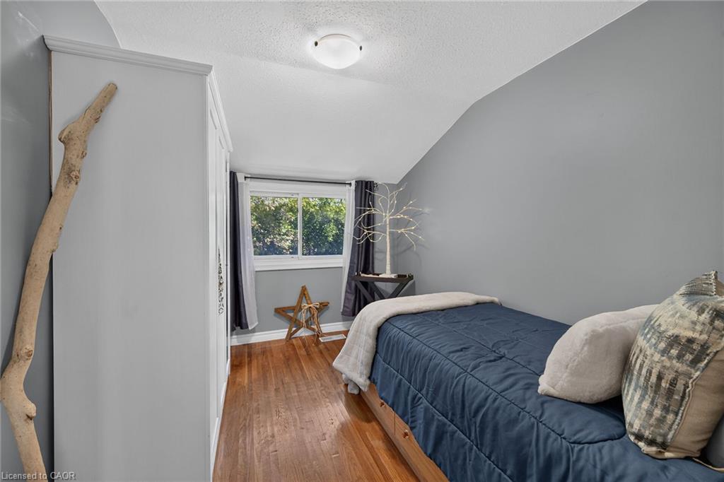 995 Upper Wellington Street Property Photo 21