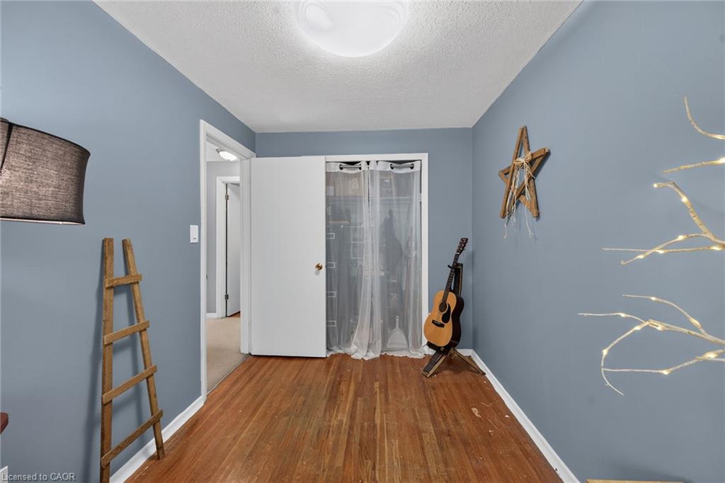 995 Upper Wellington Street Property Photo 31