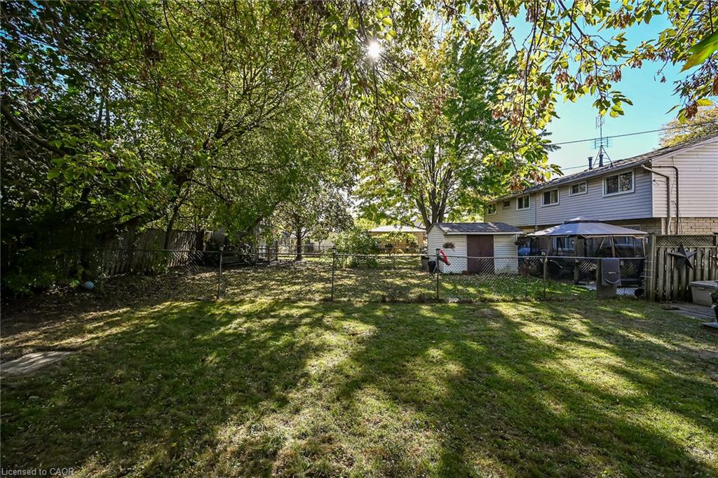 995 Upper Wellington Street Property Photo 46