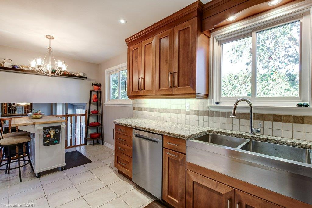 1485 Newlands Crescent Property Photo 13