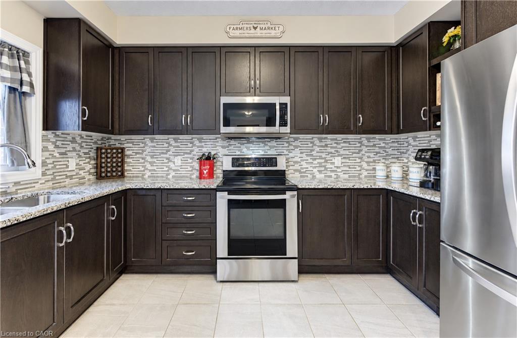 184 Snyder Avenue N Property Photo 11