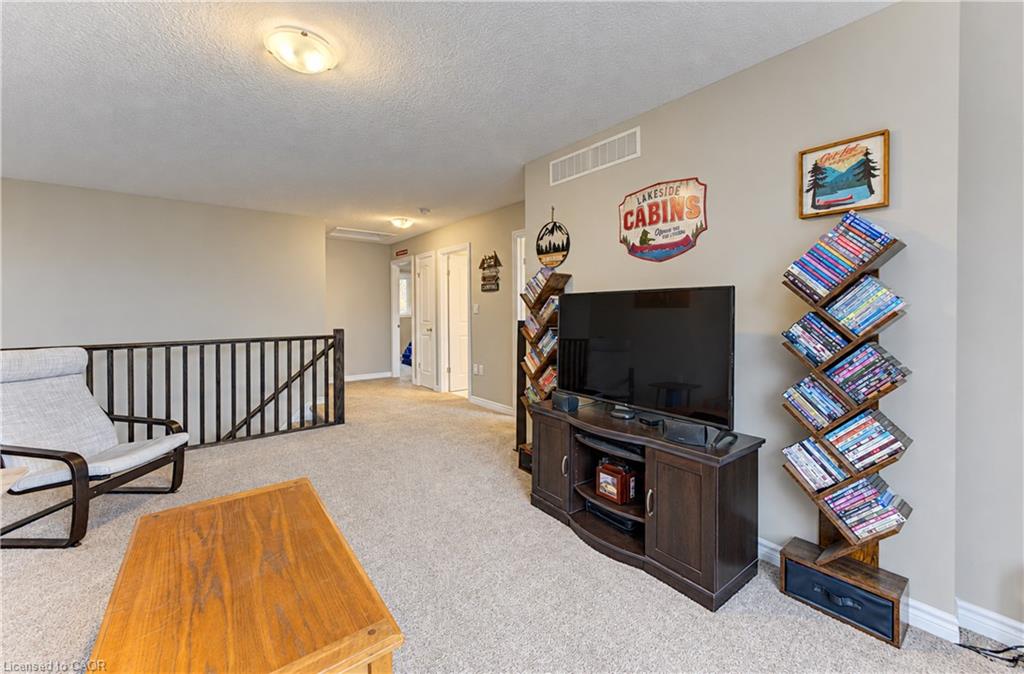 184 Snyder Avenue N Property Photo 19