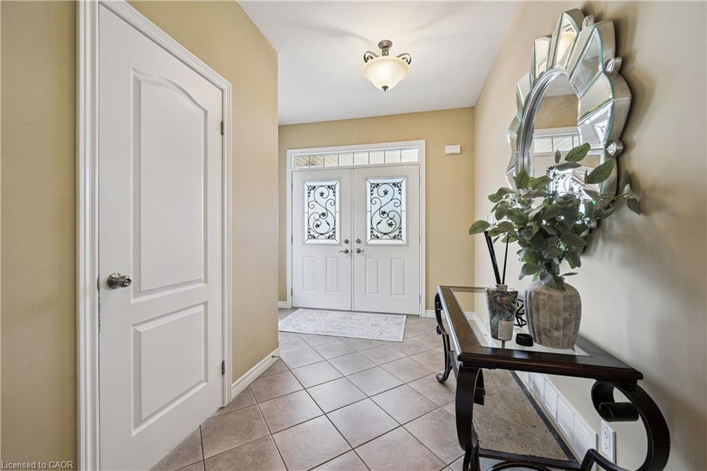 26 Frasson Drive Property Photo 8