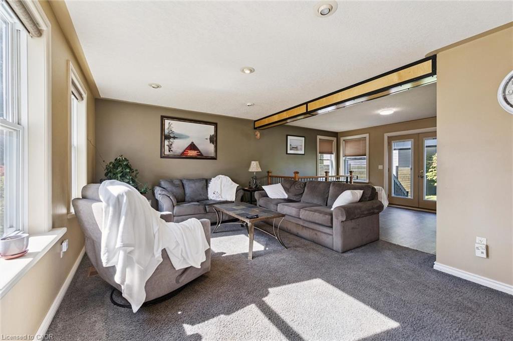 74 Selkirk Street Property Photo 4