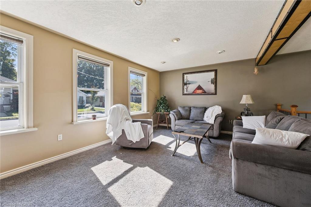 74 Selkirk Street Property Photo 12
