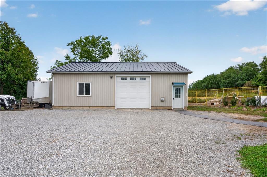 7499 No 5 Side Road Property Photo 46