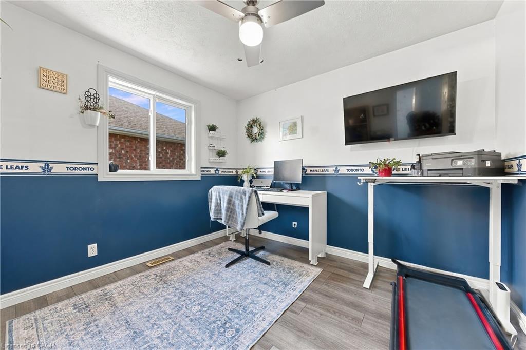 915 St George Street Property Photo 13