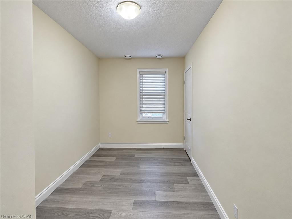 3-433 Connaught Street Property Photo 6